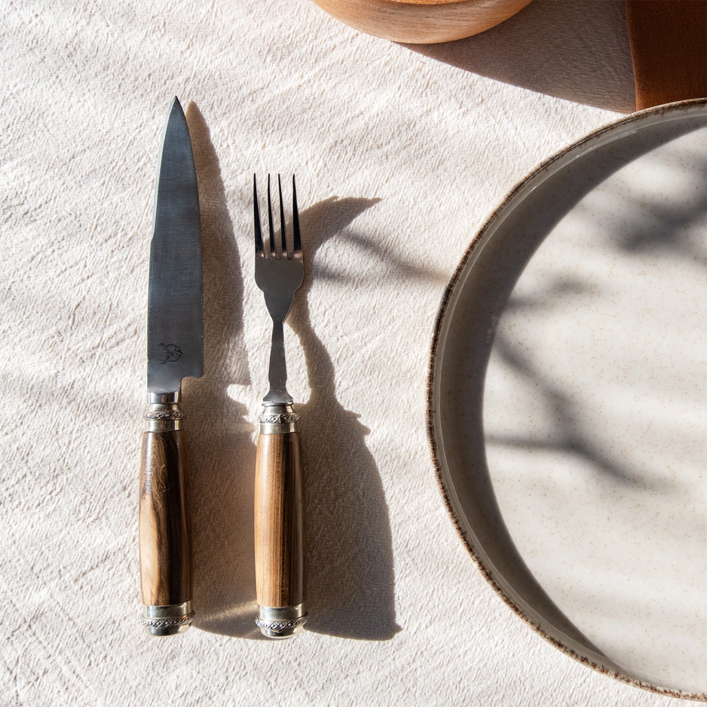 Round Wood Handle with Double Alpaca of 12 pieces for 6 guest