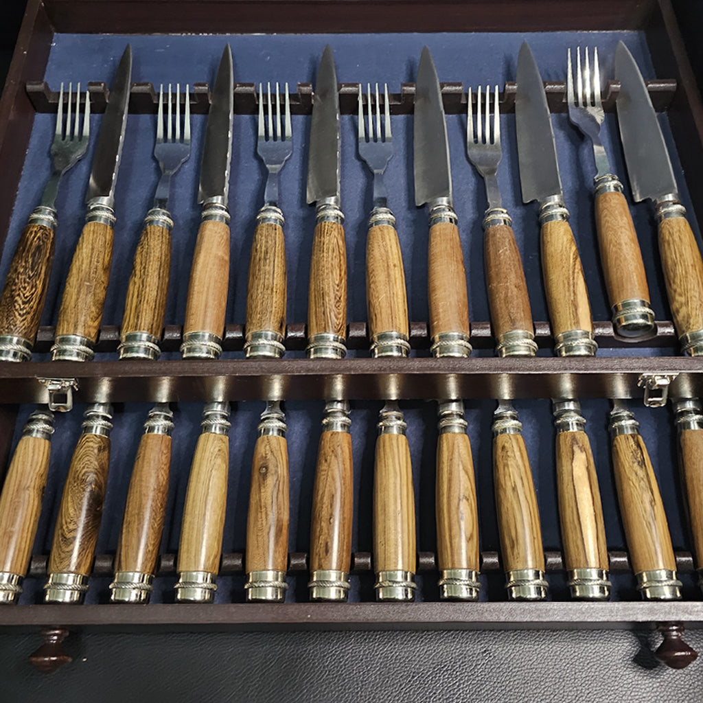 Exclusive Round Wood Cutlery Set with Double Alpaca - Handcrafted Argentine Artistry