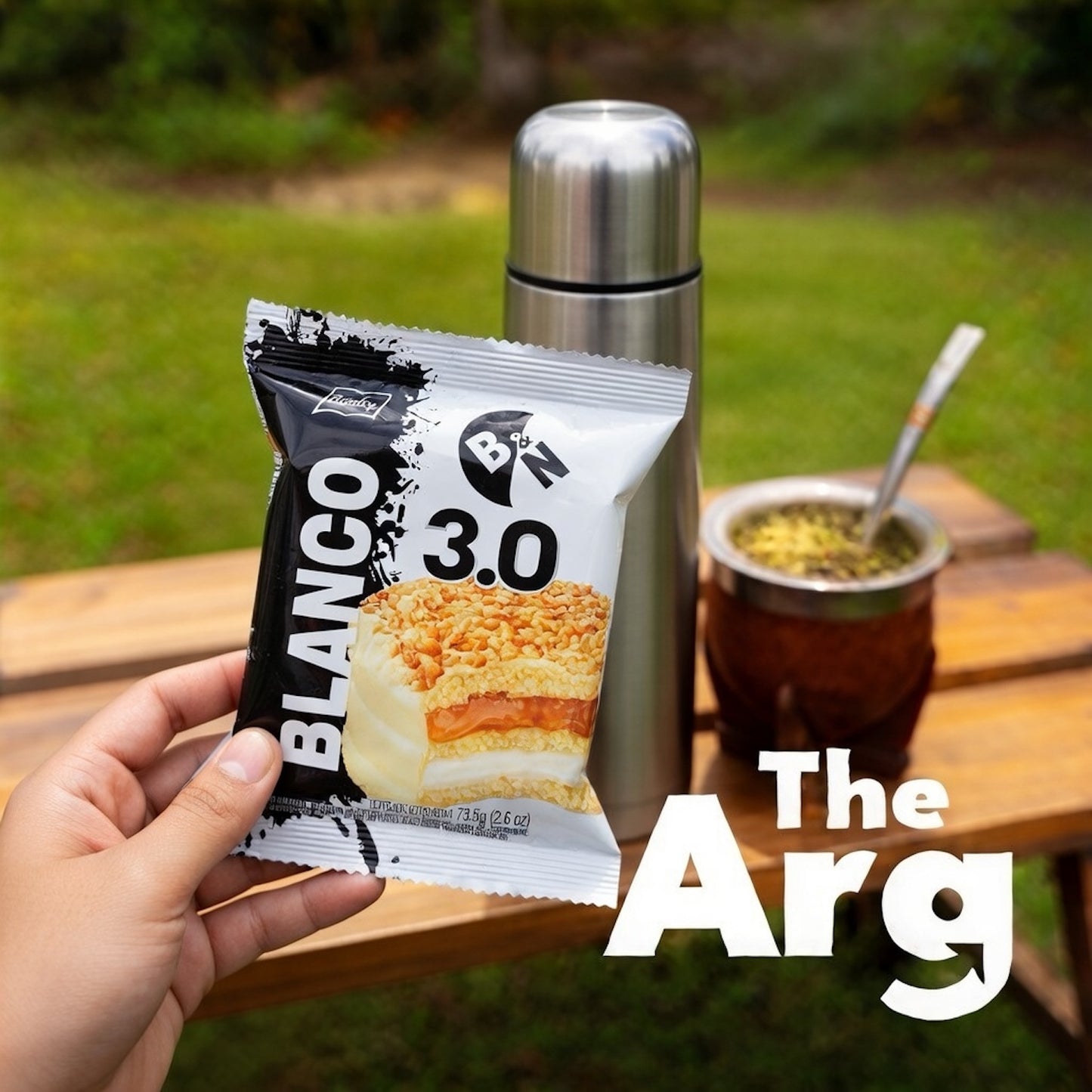 Bagley Triple Alfajor Blanco y Negro White Chocolate with Dulce de Leche &amp; Vanilla | 73.5 g / 2.6 oz