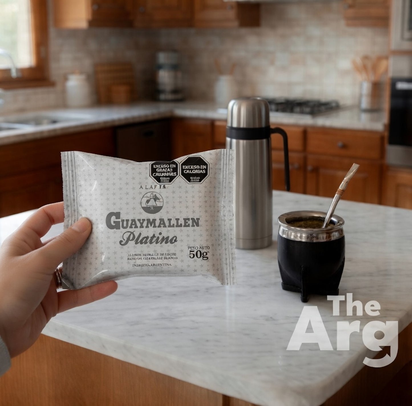 Guaymallen Platino Alfajor with Dulce de Leche and Swiss Chocolate 48g