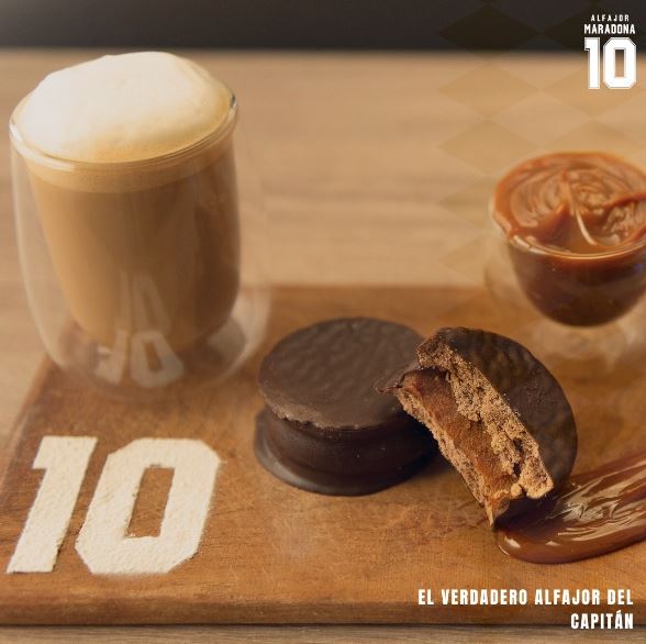 Alfajor Maradona - Classic style Chocolate Coated and Dulce de leche Filling 60g