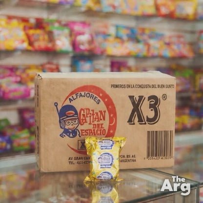 Capitán del Espacio Triple Alfajor Box (24 Units) – Chocolate & Dulce de Leche 80g Each