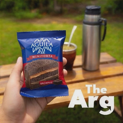 Águila Alfajor Brownie Minicake with Dulce de Leche 71.5 g / 2.52 oz