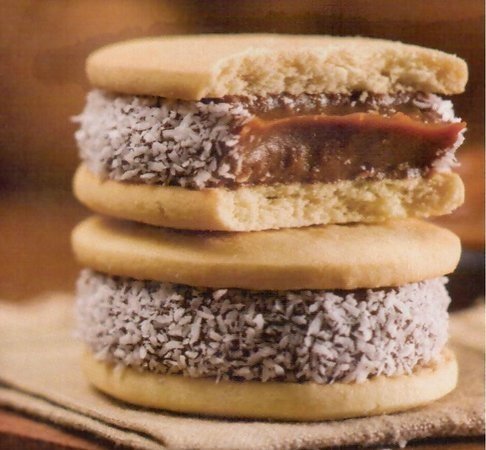 alfajor-maizena-coco-cachafaz